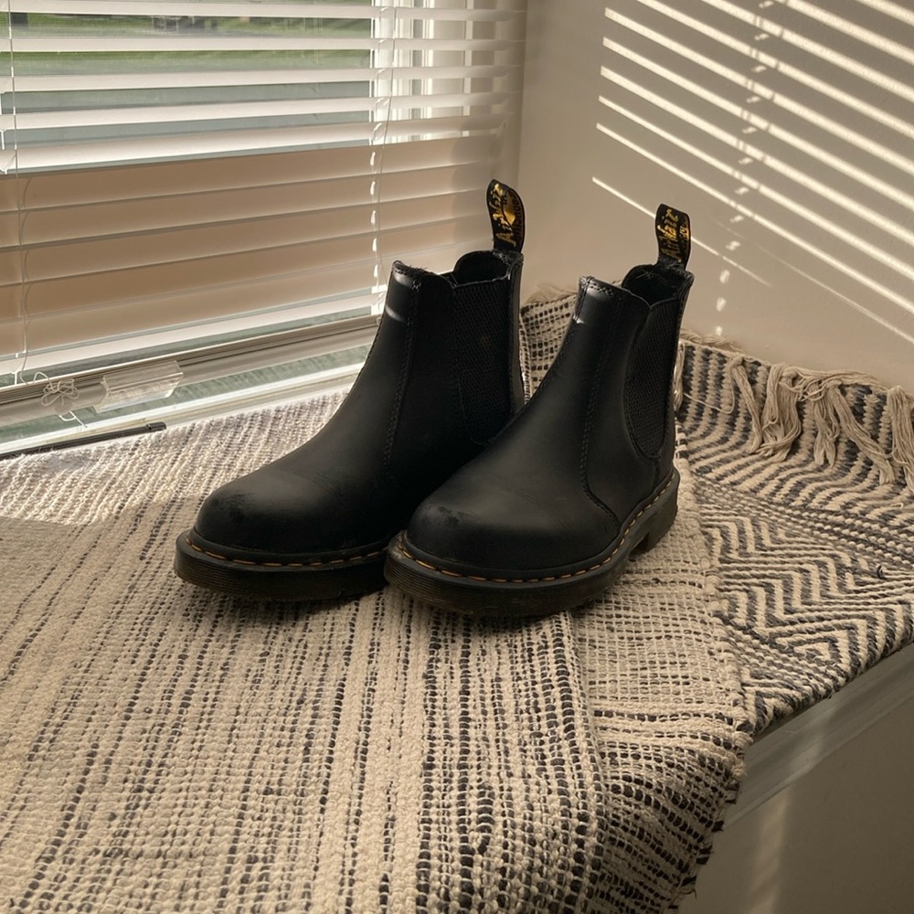 Dr Martens 2976 Chelsea boots